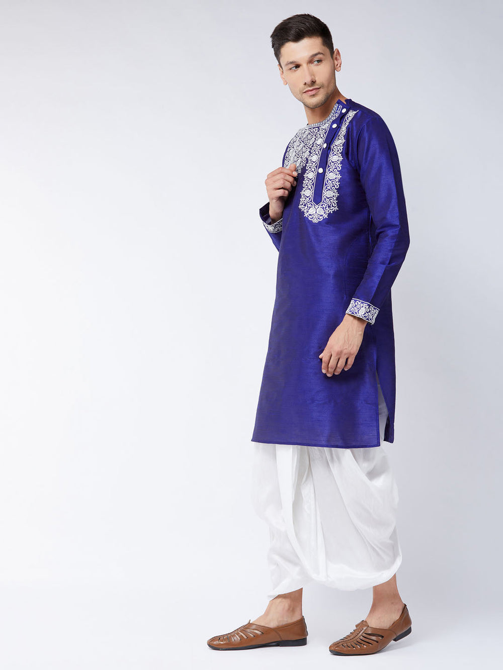 Sarvati Men's Blue And White Silk Blend Kurta and Dhoti Set