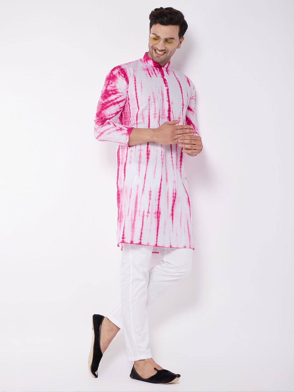 Sarvati Men's Pink And White Cotton Tie Dye Kurta And Solid Pant Style Cotton Pyjama Set