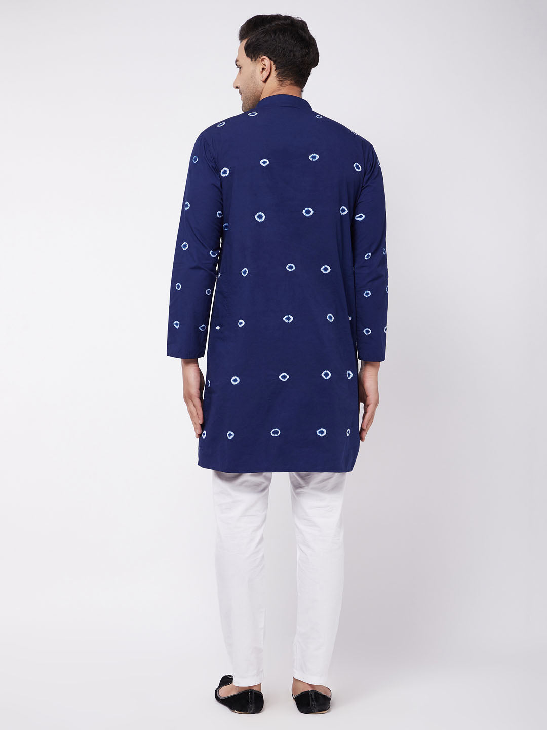 Sarvati Men's Blue And White Cotton Kurta Pyjama Set