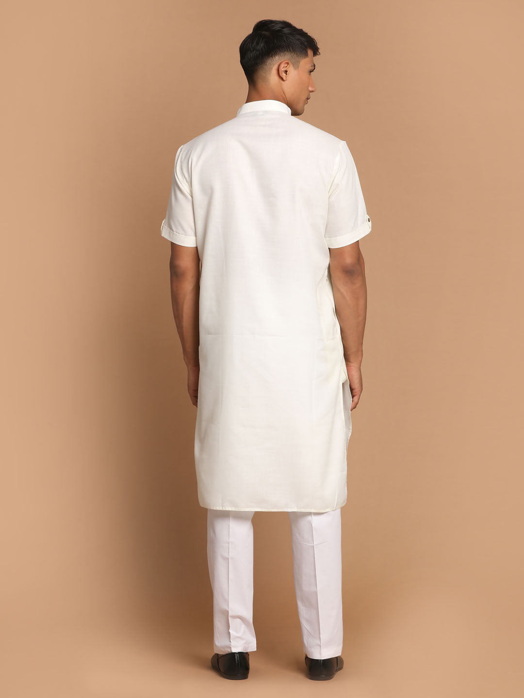 Sarvati Men's Cream Kurta With Pyjama Set.