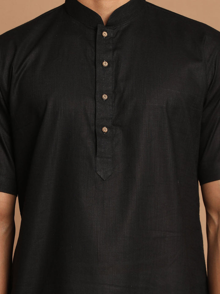 Sarvati Men's Black  Solid Kurta with Pyjama