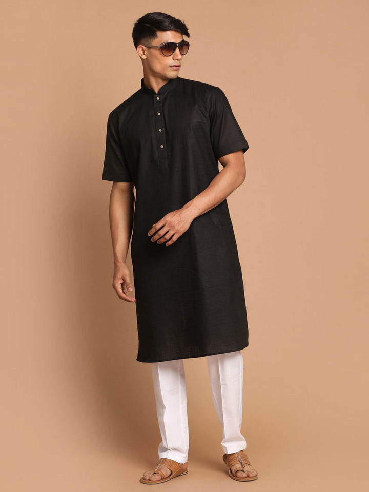 Sarvati Men's Black  Solid Kurta with Pyjama