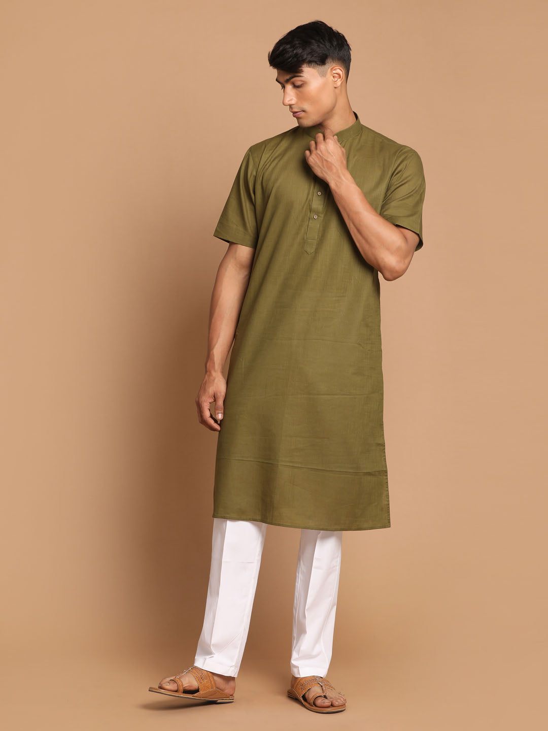 Sarvati Men's Olive Green Solid Kurta with Pyjamas