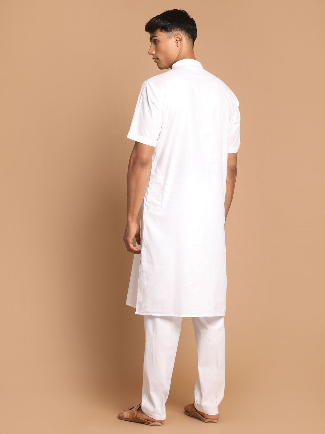 Sarvati Men's White Solid Kurta with Pyjamas