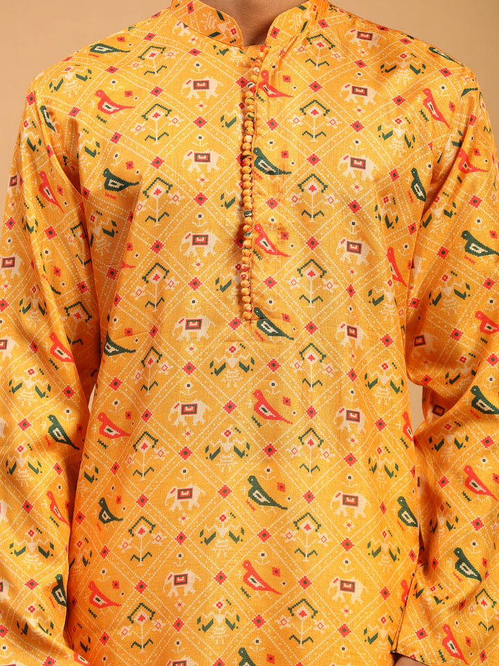 Sarvati Men's Yellow Silk Blend Ethnic Kurta With Cream Viscose Pant Set