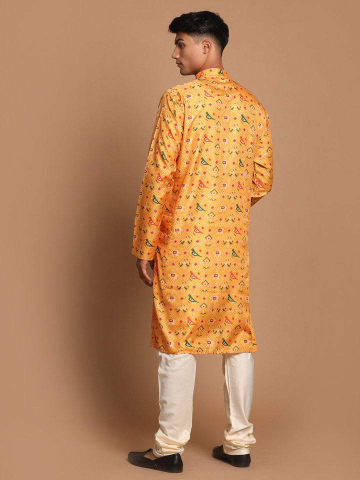 Sarvati Men's Yellow Silk Blend Ethnic Kurta with Cream Pyjamas Set