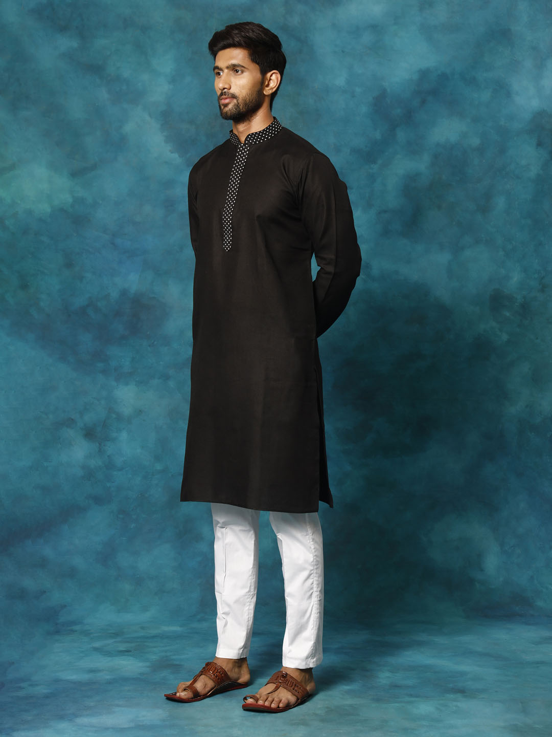 Sarvati Men's Black And White Cotton Blend Kurta Pyjama Set