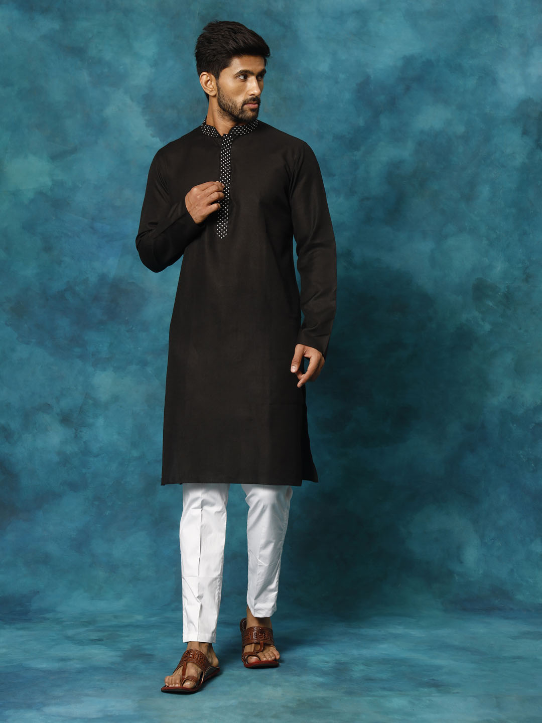 Sarvati Men's Black And White Cotton Blend Kurta Pyjama Set