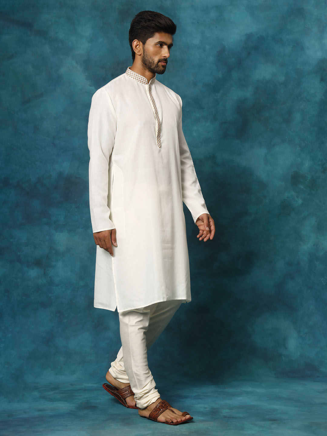 Sarvati Men's Cream Cotton Blend Kurta Pyjama Set