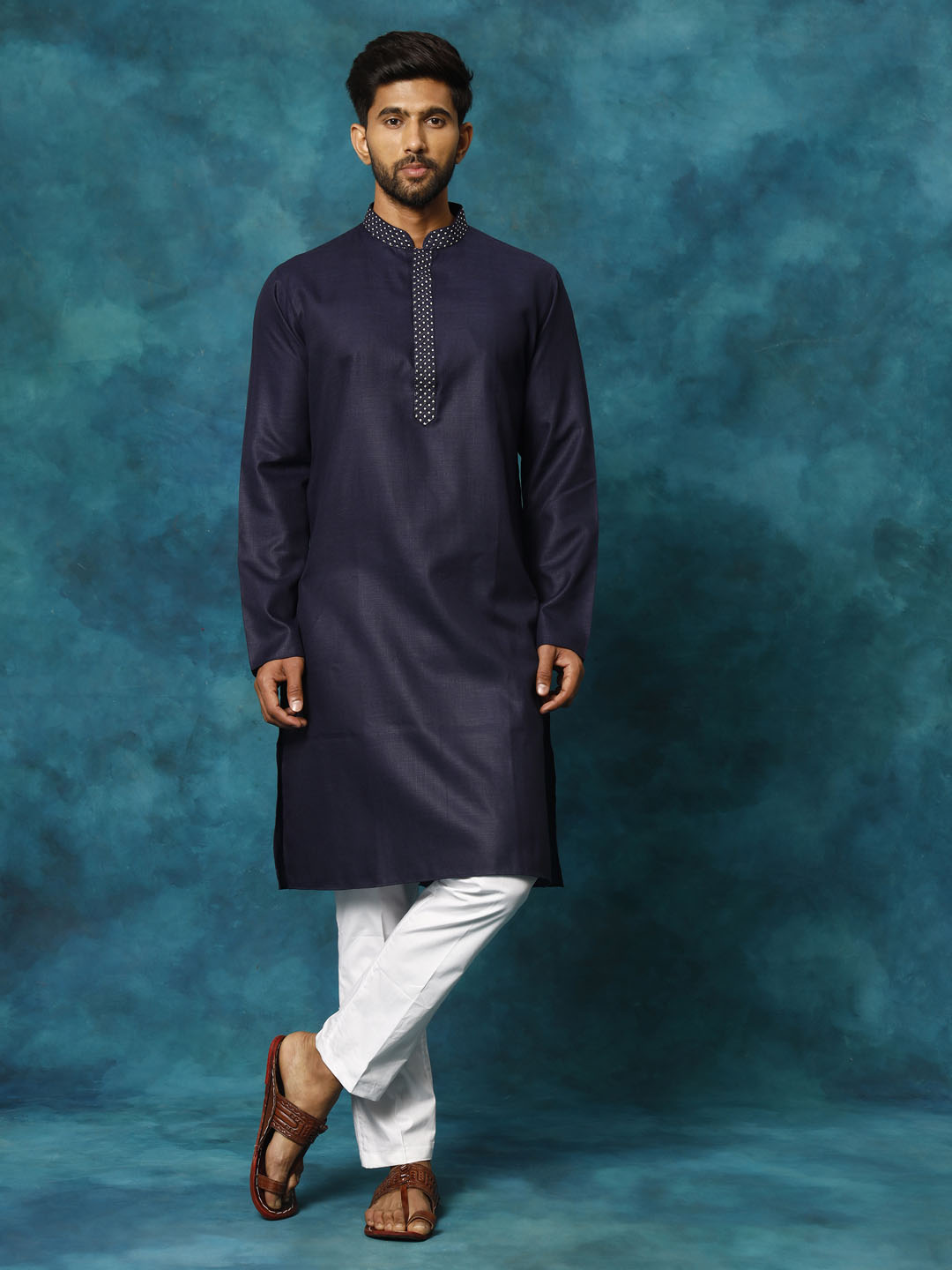 Sarvati Men's Navy Blue And White Cotton Blend Kurta Pyjama Set