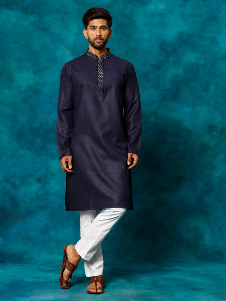 Sarvati Men's Navy Blue And White Cotton Blend Kurta Pyjama Set