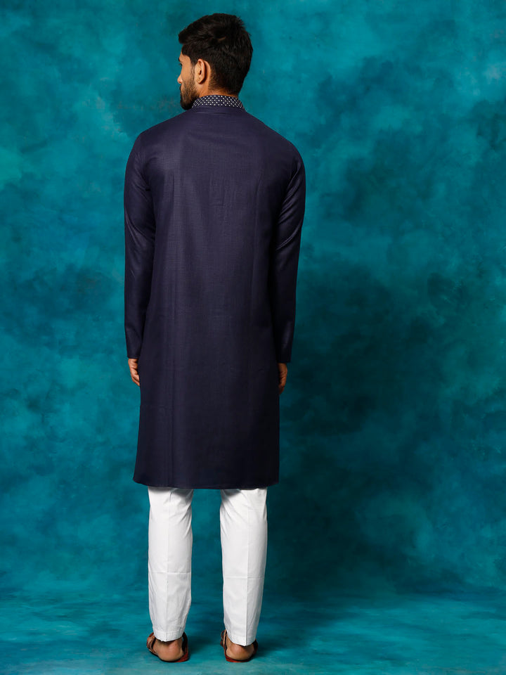 Sarvati Men's Navy Blue And White Cotton Blend Kurta Pyjama Set