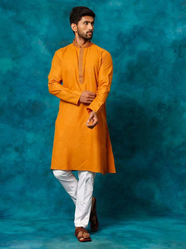 Sarvati Men's Rust And White Cotton Blend Kurta Pyjama Set