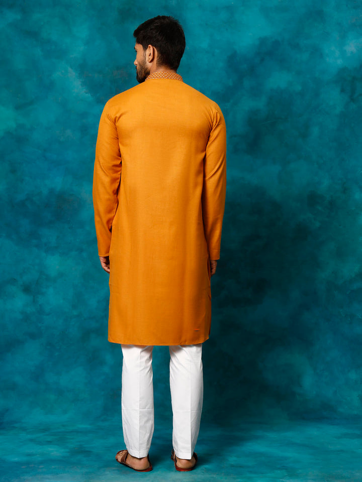 Sarvati Men's Rust And White Cotton Blend Kurta Pyjama Set