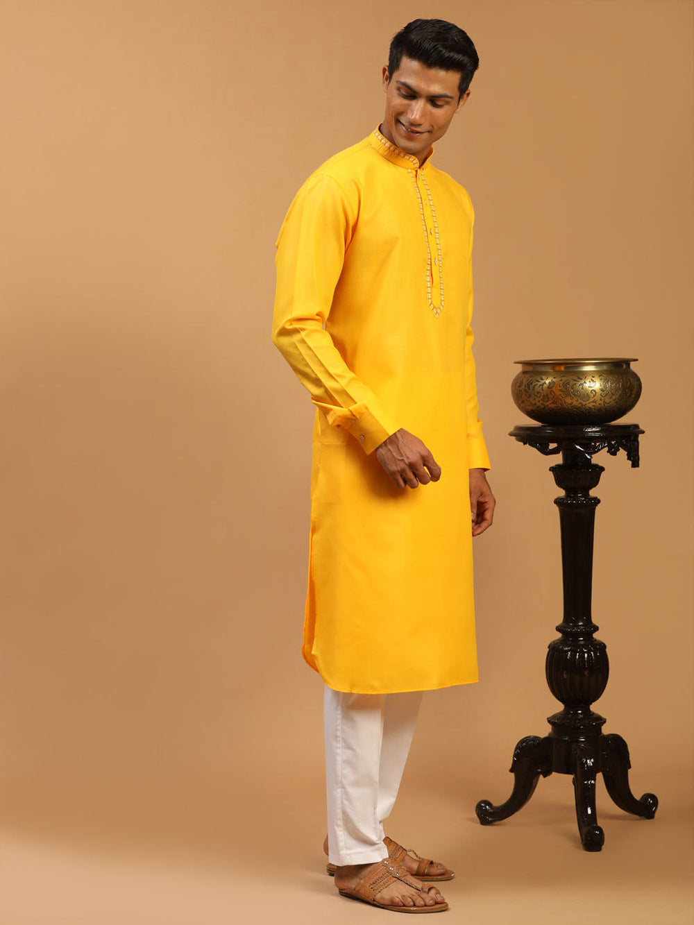 Sarvati Men's Yellow And White Cotton Blend Kurta With Pant Set