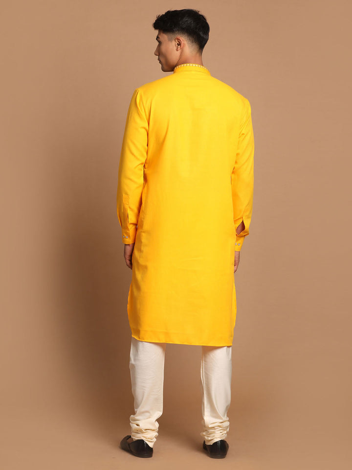 Sarvati Men's Yellow And Cream Cotton Blend Kurta With Pyjama Set
