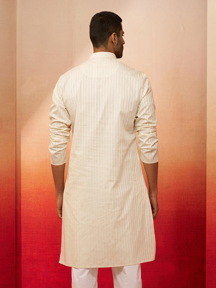Men Cream Cotton Monalisa Embroidered Kurta