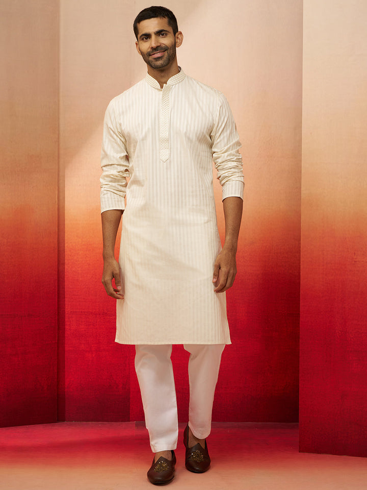 Men Cream Cotton Monalisa Embroidered Kurta