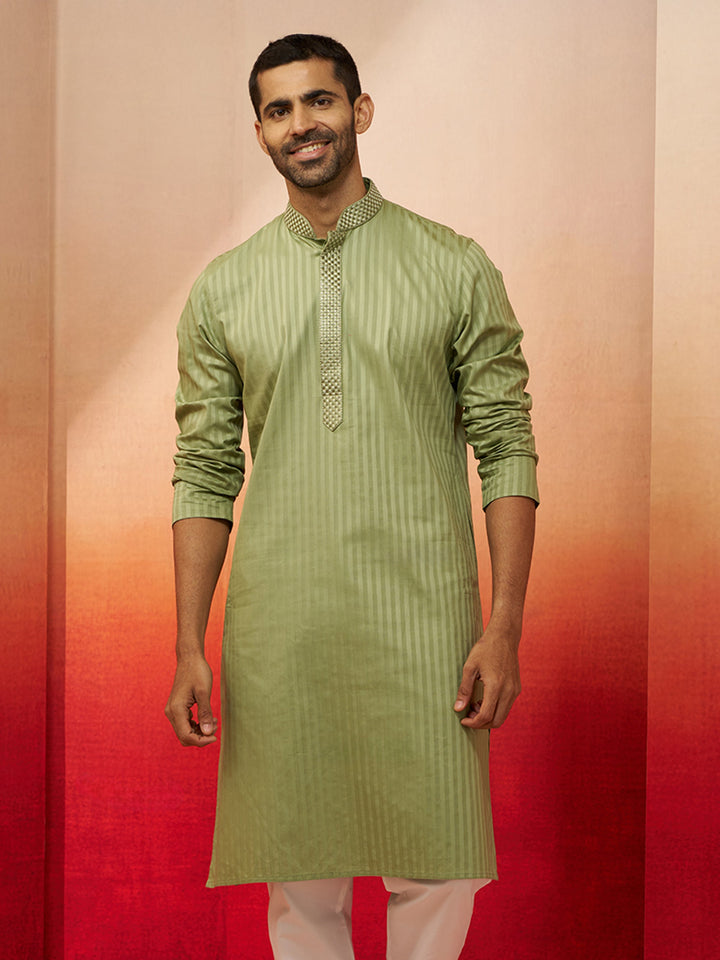 Men Mint Green Cotton Monalisa Embroidered Kurta