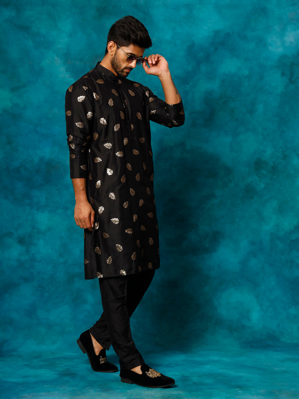 Sarvati Men's Black Leaf Motif Embellished Kurta Pant Set