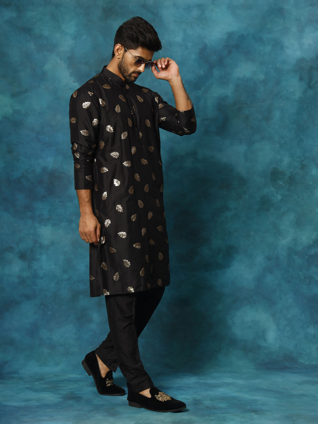 Sarvati Men's Black Leaf Motif Embellished Kurta Pant Set