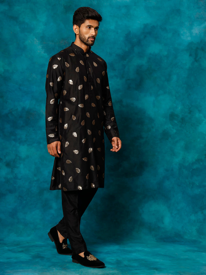 Sarvati Men's Black Leaf Motif Embellished Kurta Pant Set