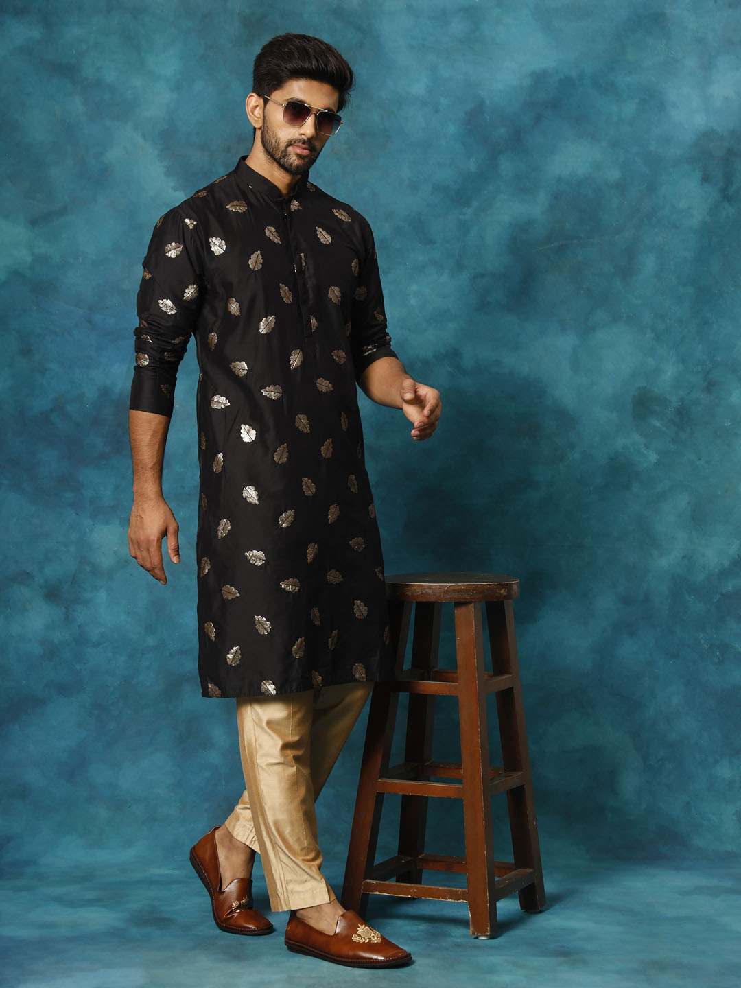 Sarvati Men's Black Leaf Motif Embellished Kurta Pant Set