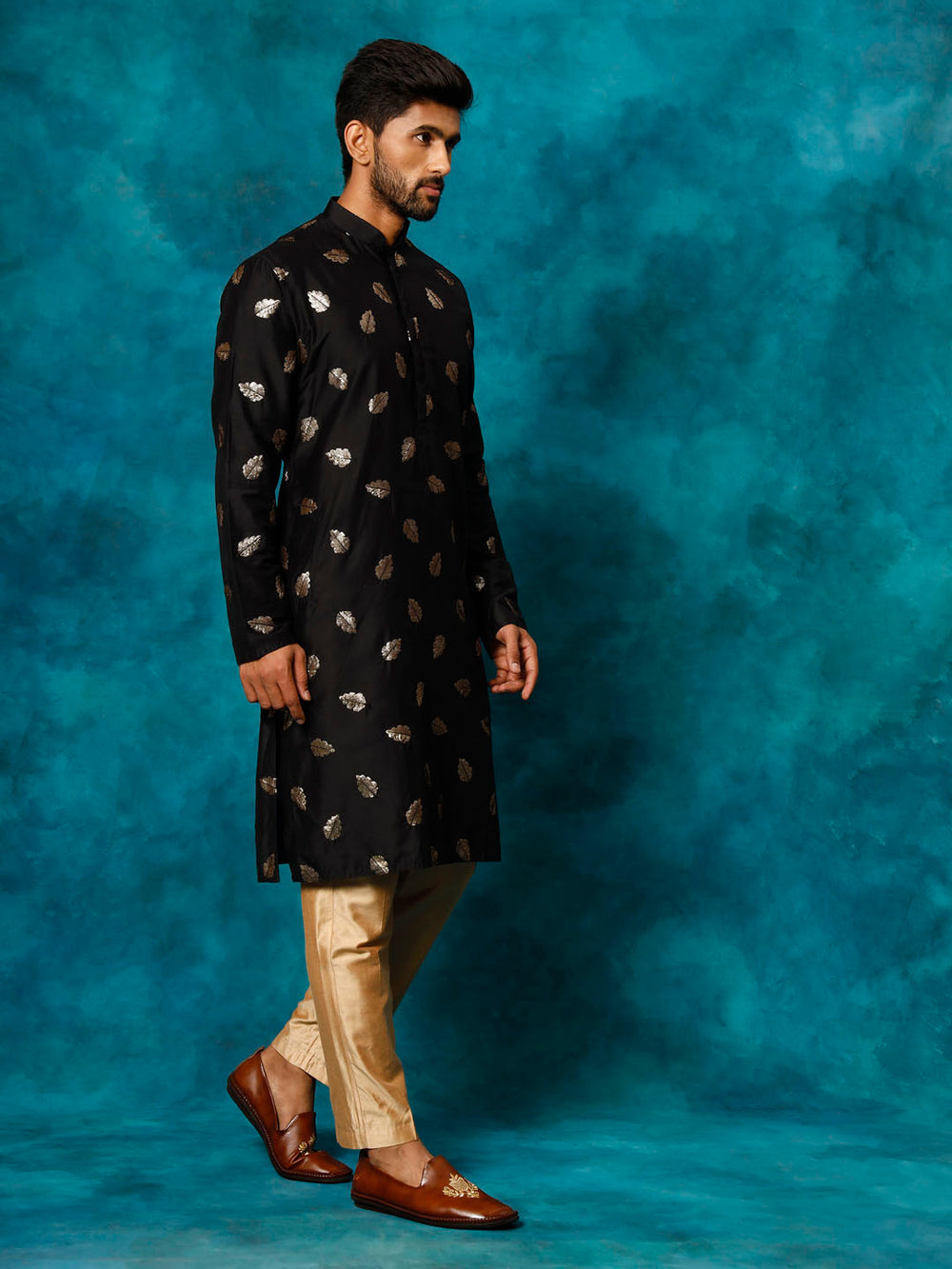 Sarvati Men's Black Leaf Motif Embellished Kurta Pant Set