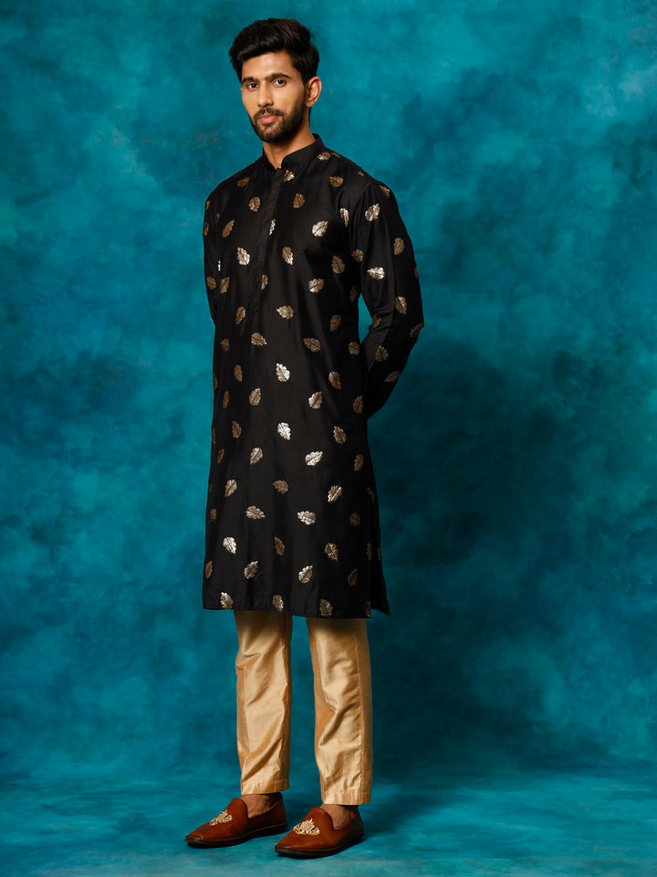 Sarvati Men's Black Leaf Motif Embellished Kurta Pant Set