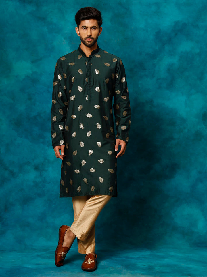 Sarvati Men's Green Leaf Motif Embellished Kurta Pant Set