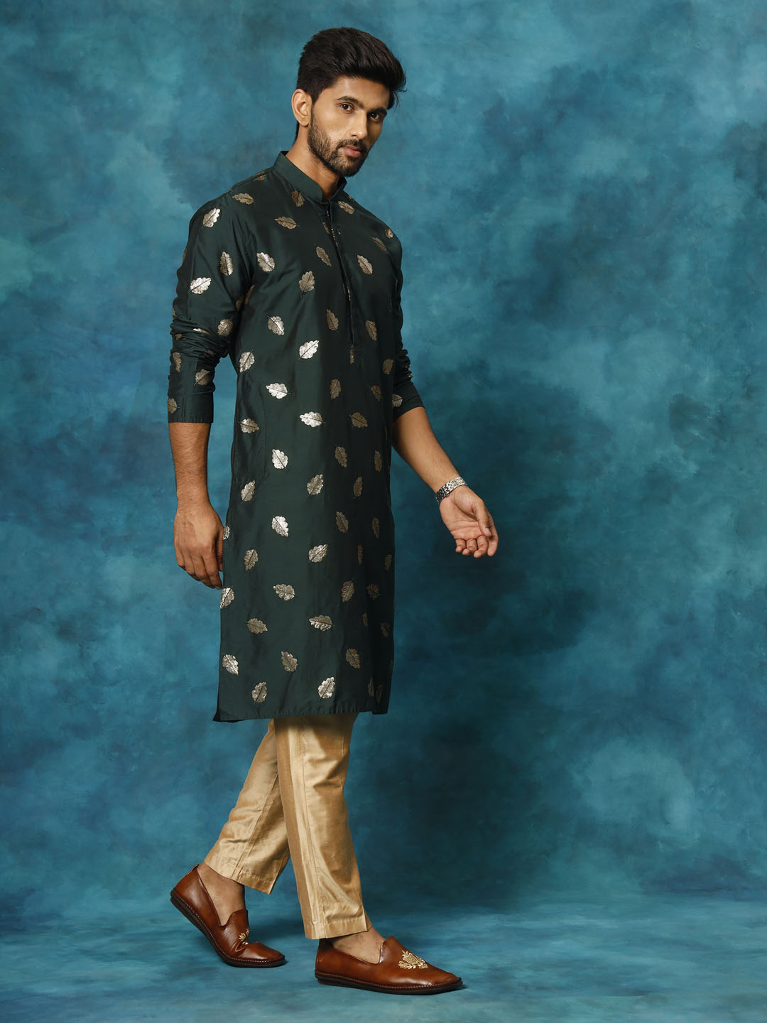 Sarvati Men's Green Leaf Motif Embellished Kurta Pant Set