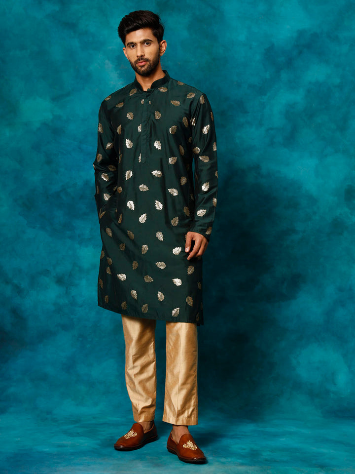 Sarvati Men's Green Leaf Motif Embellished Kurta Pant Set