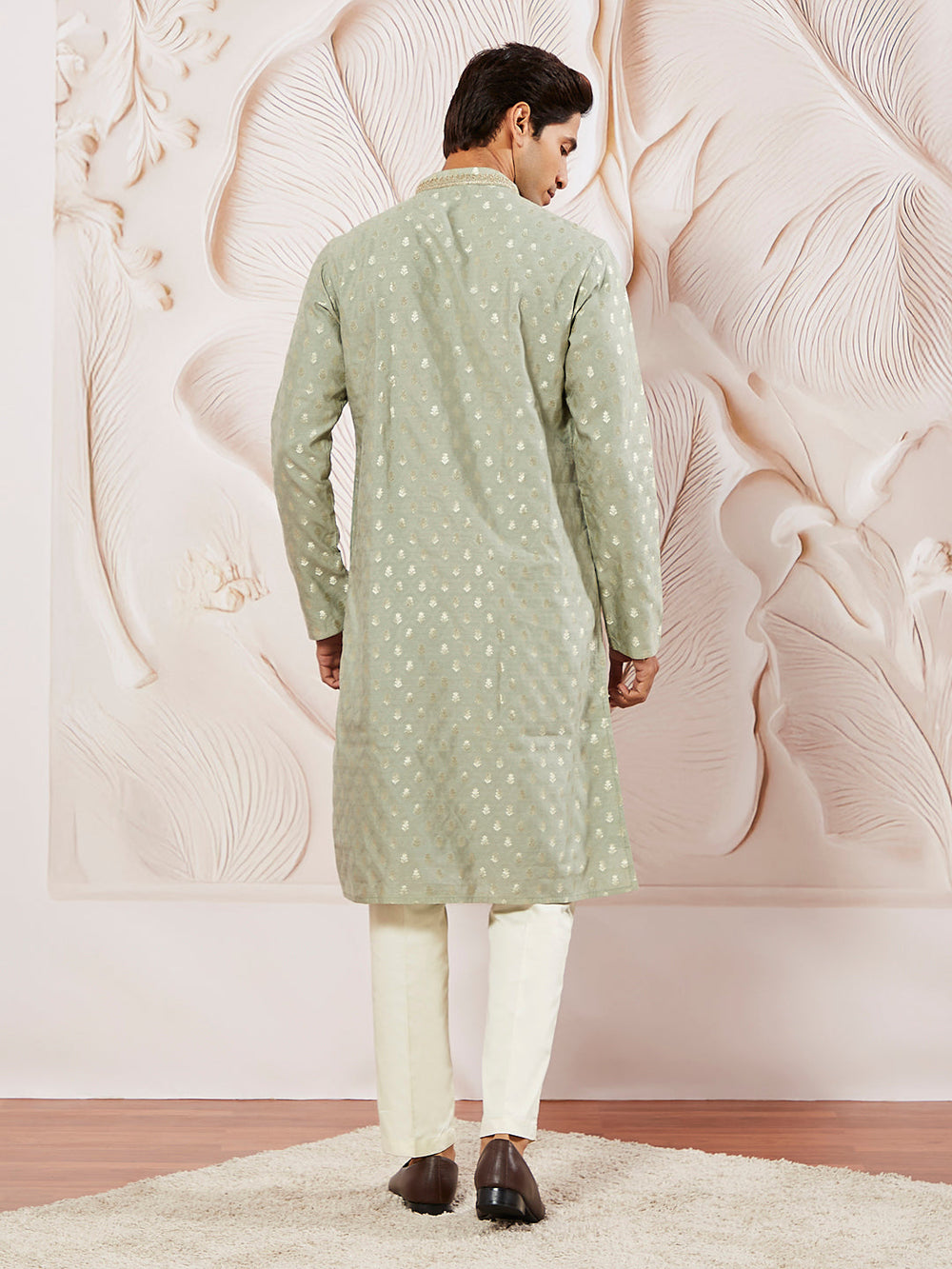 Sarvati Men's Green Silk Blend Kurta Pyjama Set