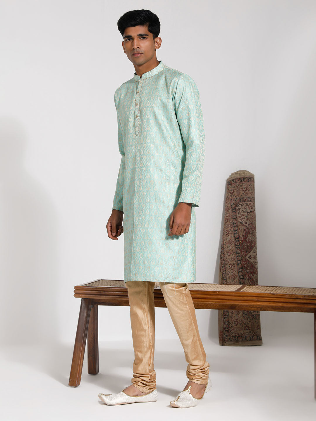 Sarvati Men's Green Silk Blend Kurta And Pyjama Set