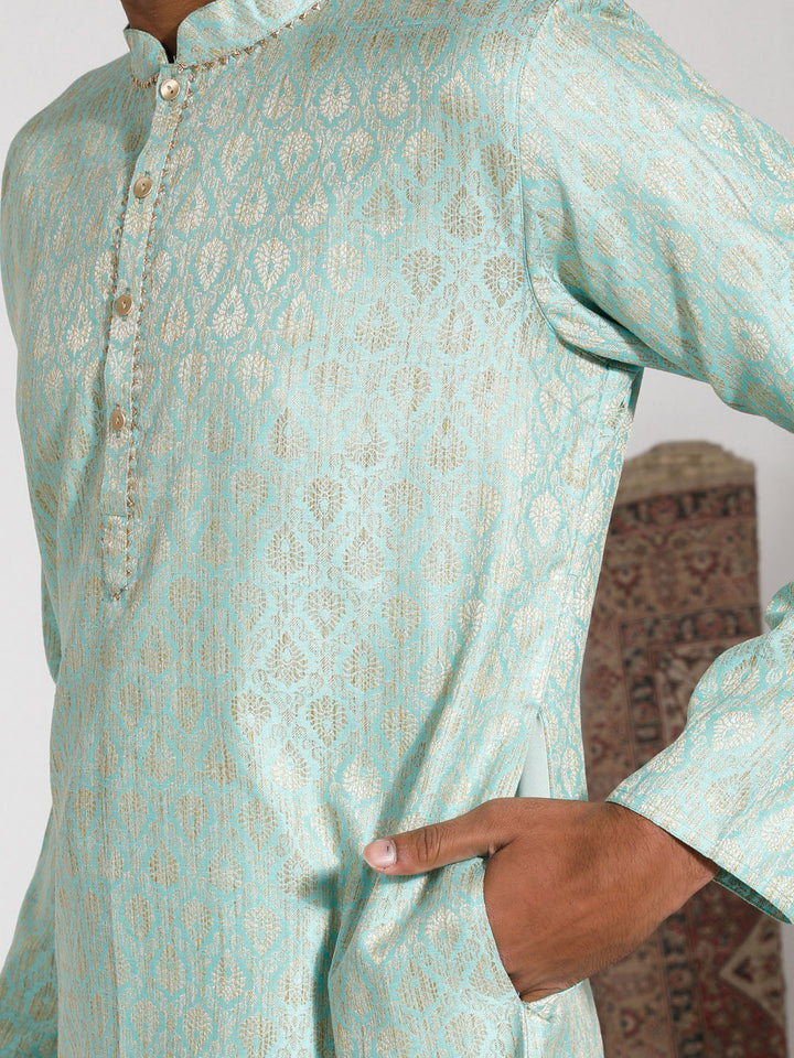 Sarvati Men's Green Silk Blend Kurta And Pyjama Set