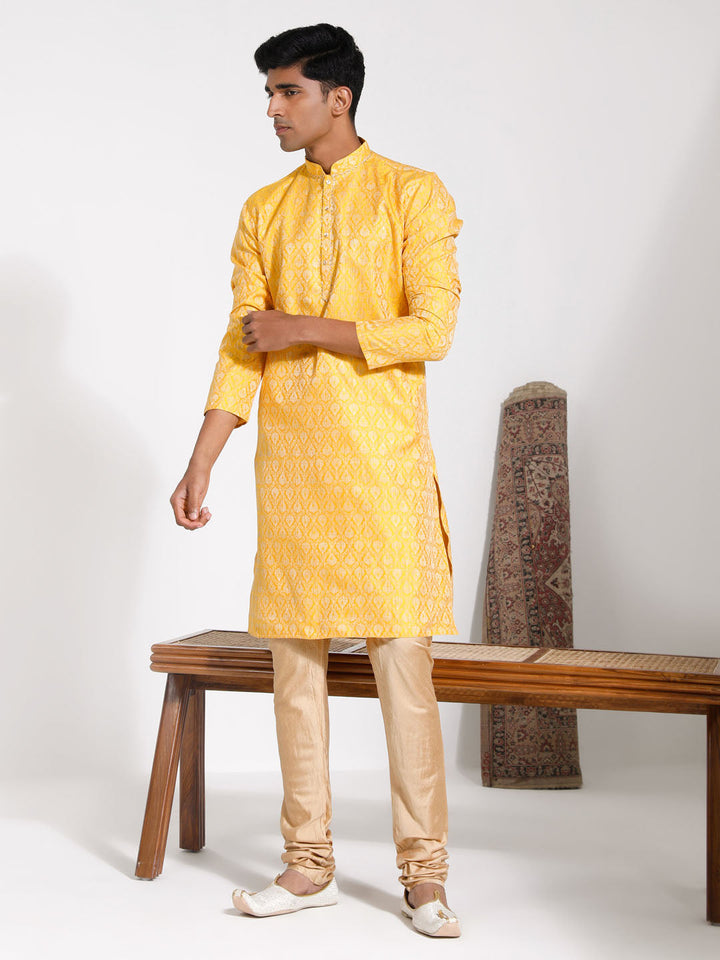 Sarvati Men's Yellow Silk Blend Kurta And Pyjama Set