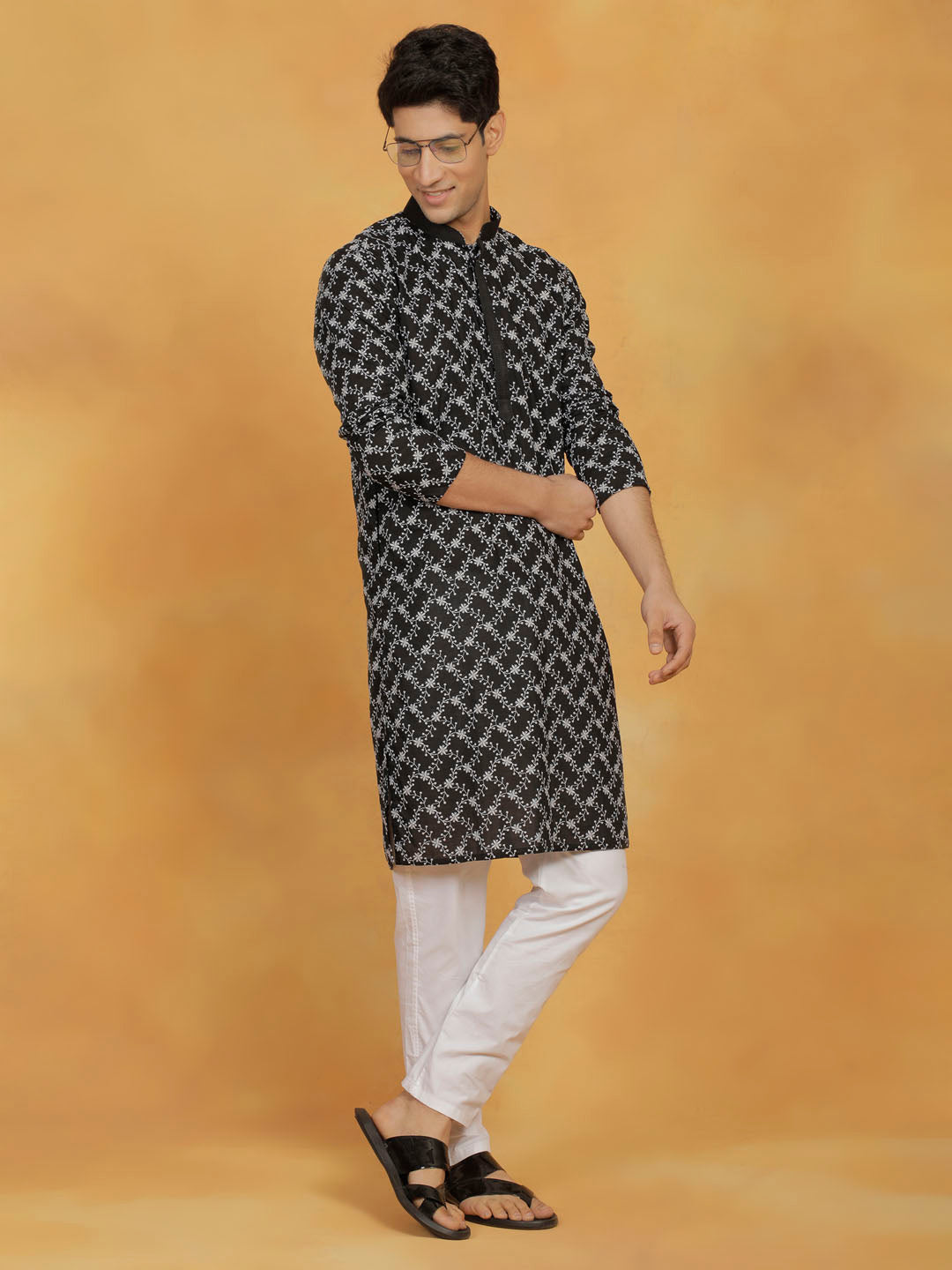 Sarvati Men's Black And White Cotton Kurta And Pyjama Set