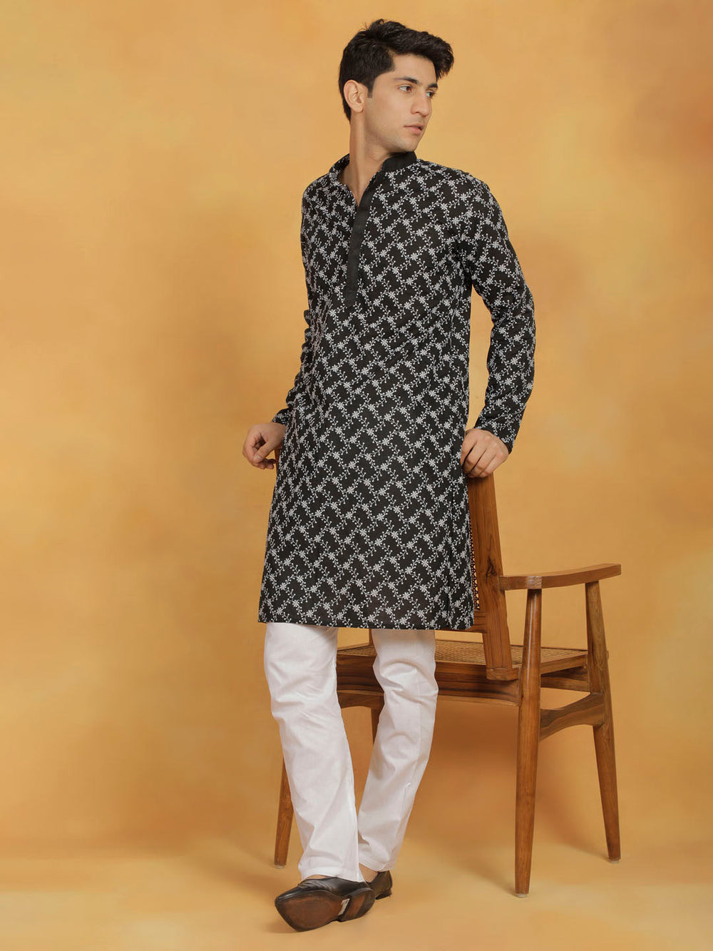 Sarvati Men's Black And White Cotton Kurta And Pyjama Set