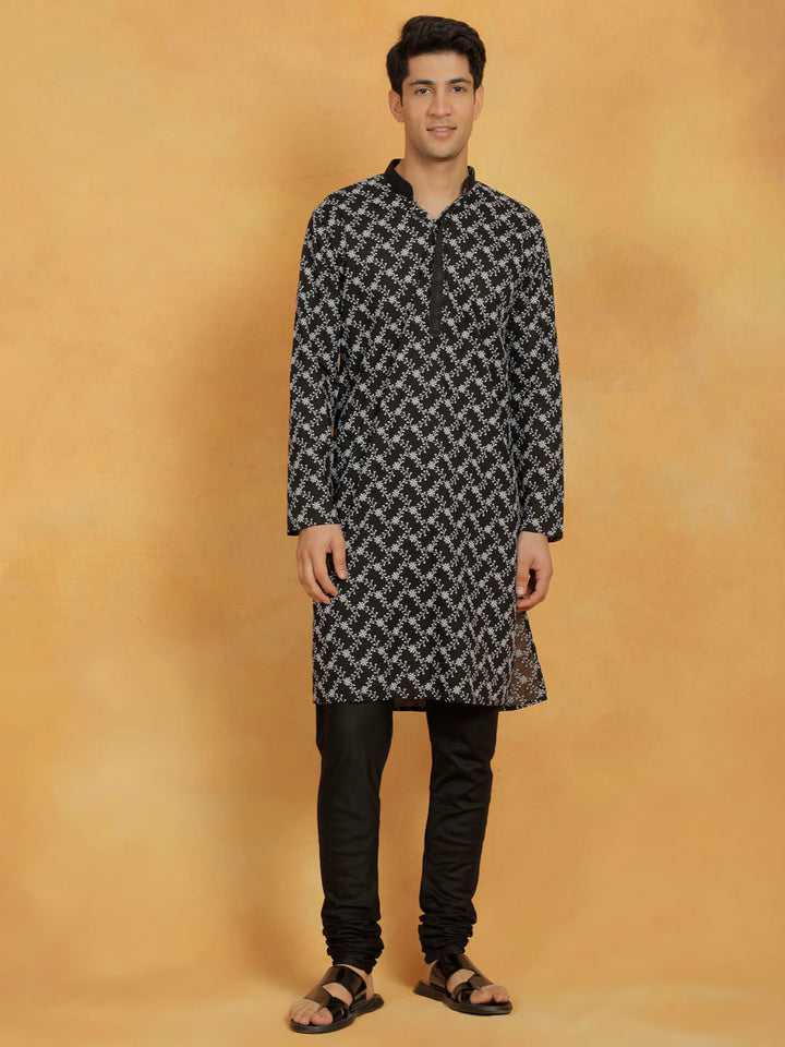 Sarvati Men's Black Cotton Kurta And Pyjama Set