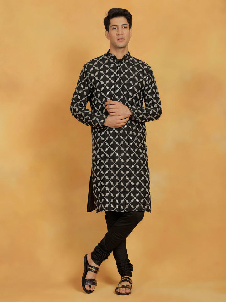 Sarvati Men's Black Cotton Blend Kurta And Pyjama Set