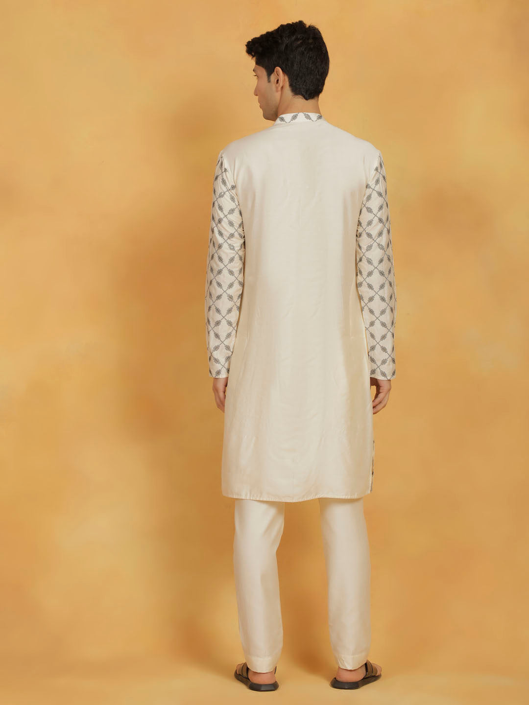 Sarvati Men's Cream Cotton Blend Kurta And Pyjama Set