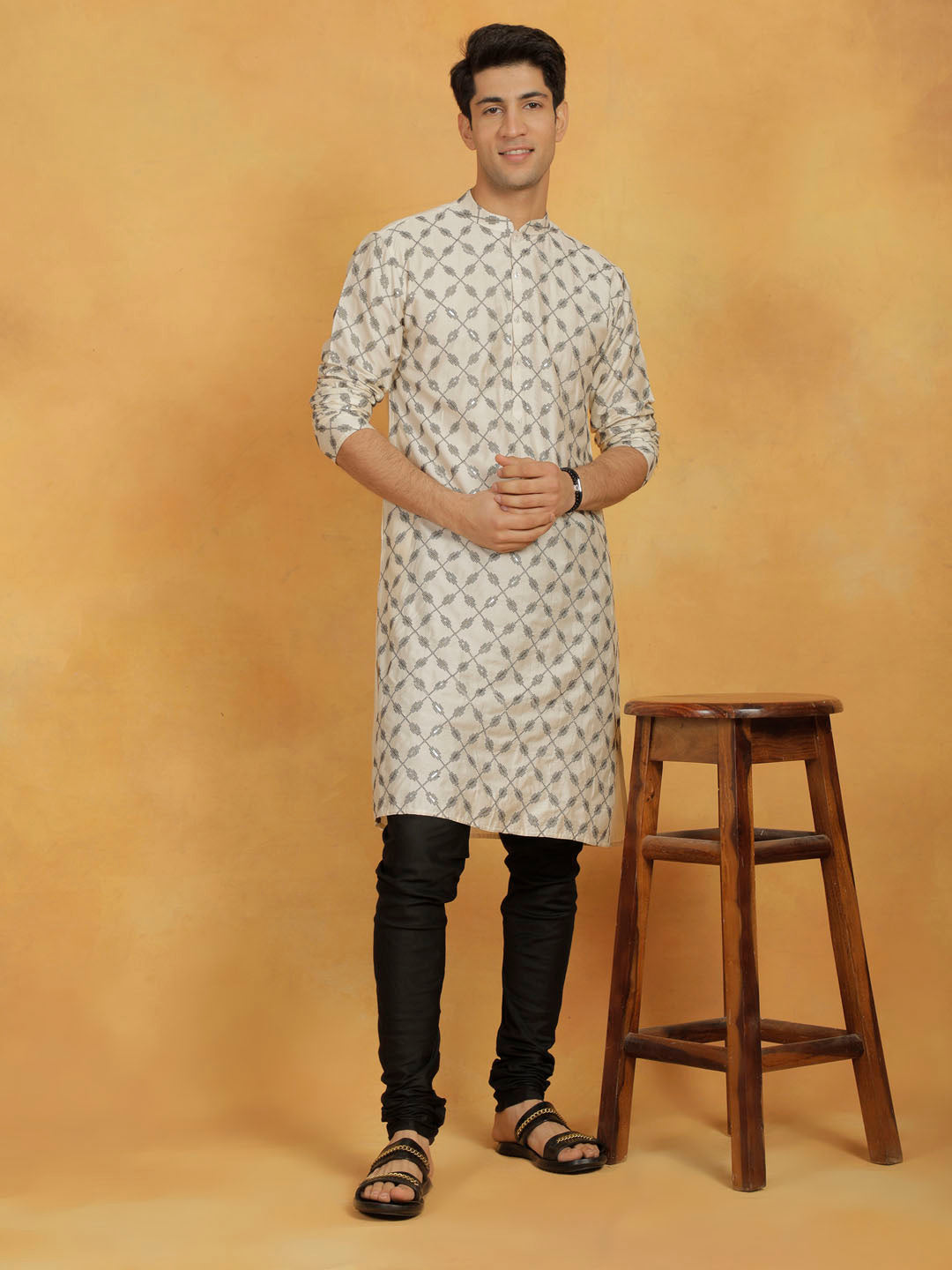 Sarvati Men's Cream And Black Cotton Blend Kurta And Pyjama Set