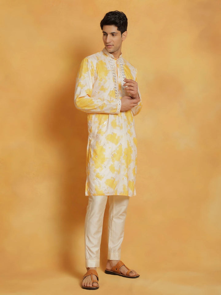 Sarvati Men's Yellow And Cream Cotton Blend Kurta And Pyjama Set