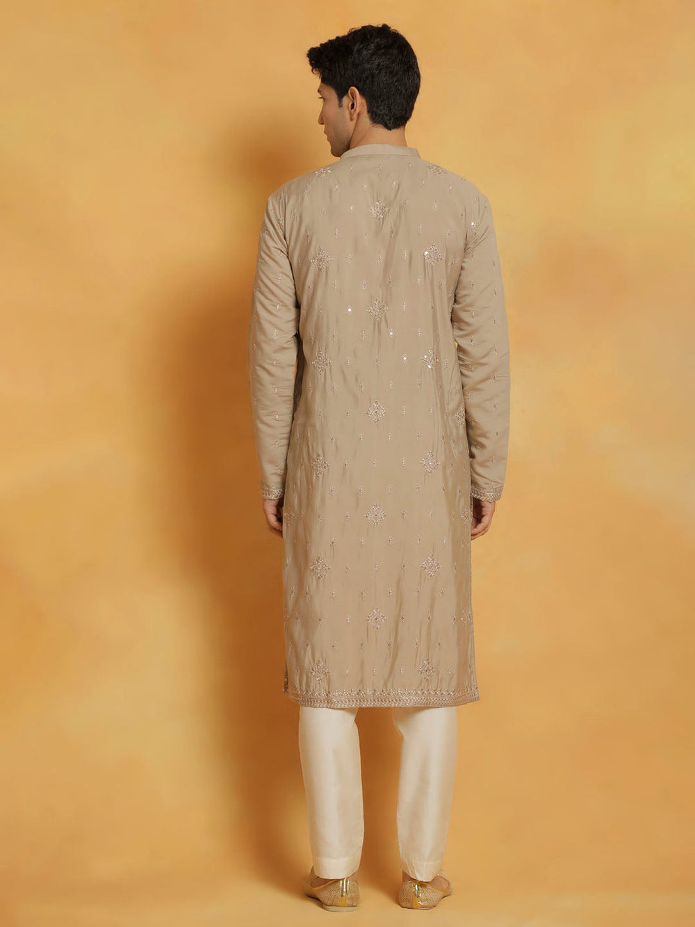 Sarvati Men's Gray And Cream Silk Blend Kurta And Pyjama Set