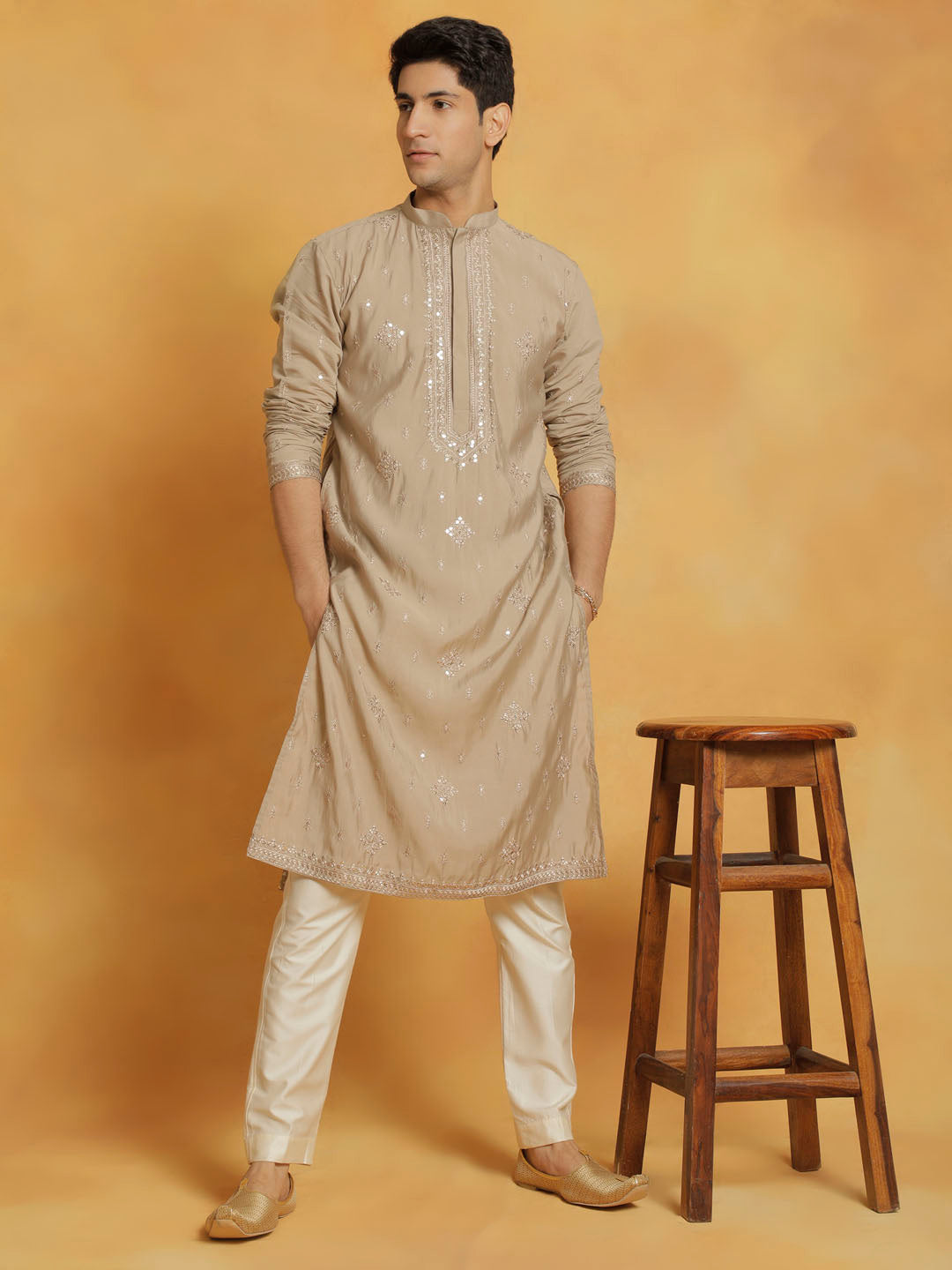 Sarvati Men's Gray And Cream Silk Blend Kurta And Pyjama Set