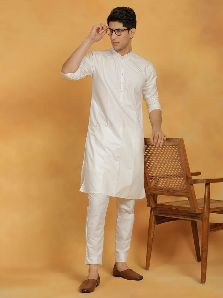 Sarvati Men's Off White Cotton Silk Kurta And Pyjama Set