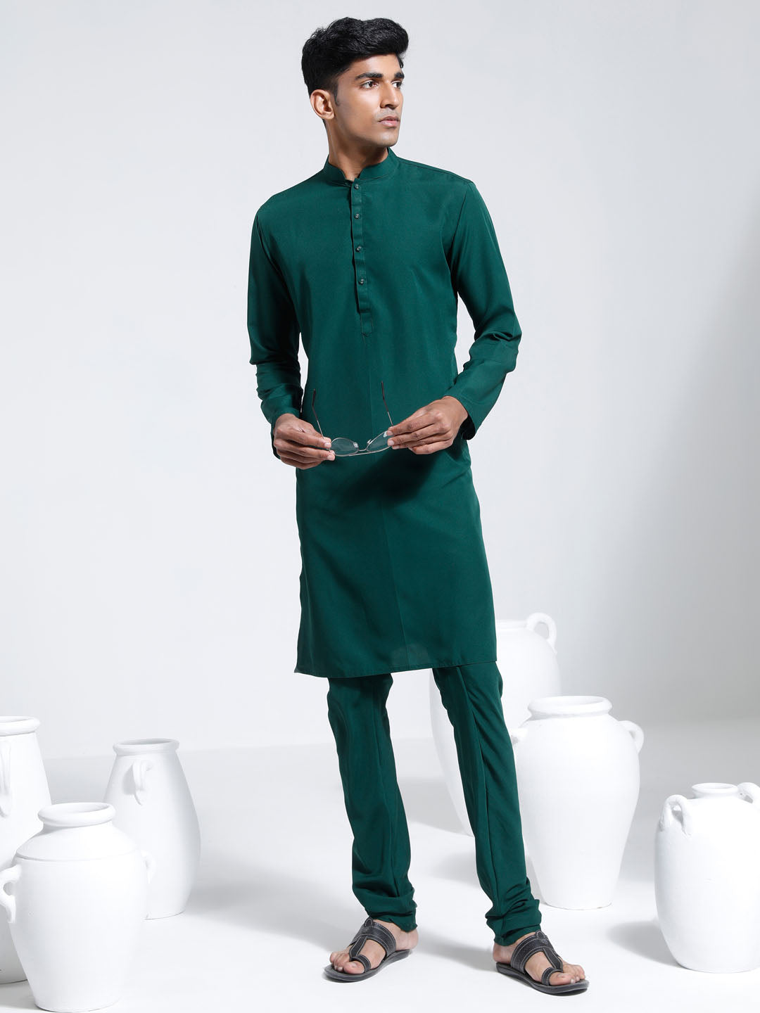 Sarvati Men's Green Crepe Kurta And Pyjama