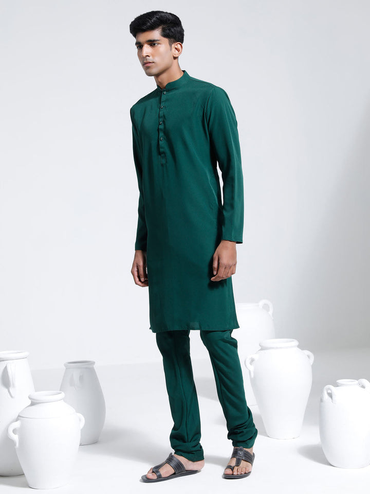 Sarvati Men's Green Crepe Kurta And Pyjama