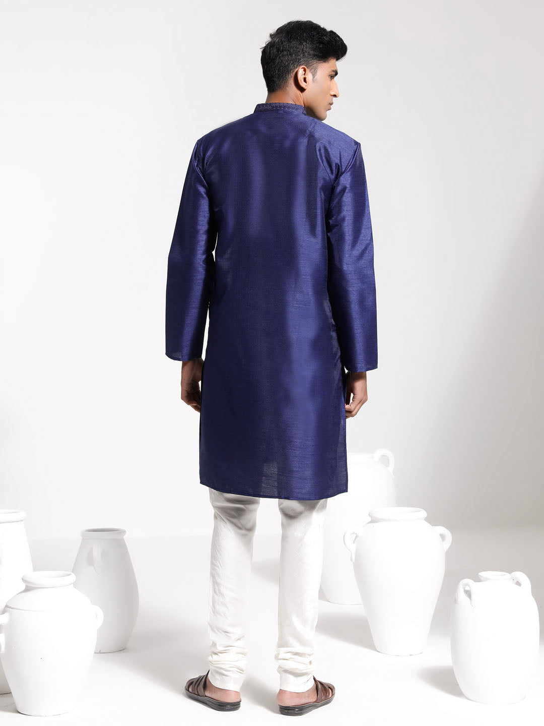 Sarvati Men's Navy Blue And Cream Dupion Silk Kurta Pyjama Set