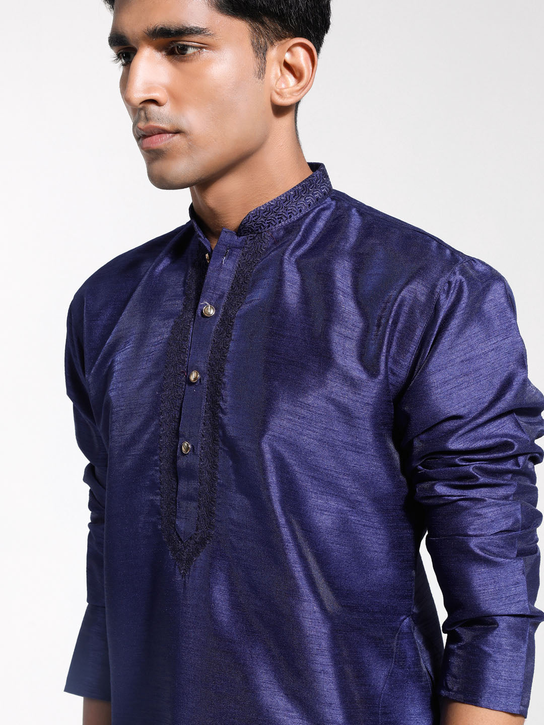 Sarvati Men's Navy Blue And Cream Dupion Silk Kurta Pyjama Set